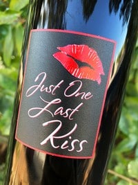Kiss Wine